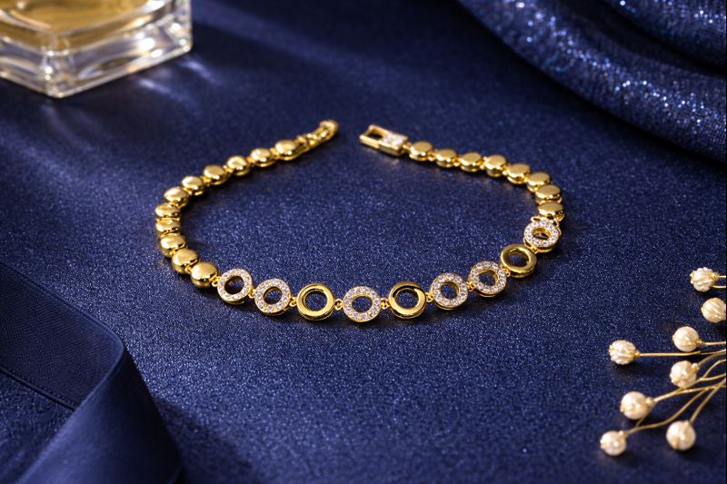 Gold Circle Crystal Bracelet